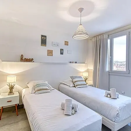 13 Legof - Superbe 2 Pieces Avec Balcon Au Coeur De ! * Cannes